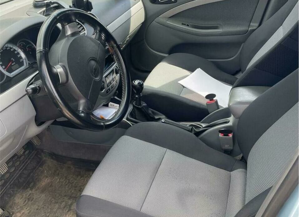 Chevrolet Lacetti 1.6 MT (109 л.с.)