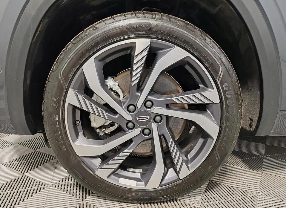 Geely Monjaro 2.0 AT (238 л.с.) 4WD