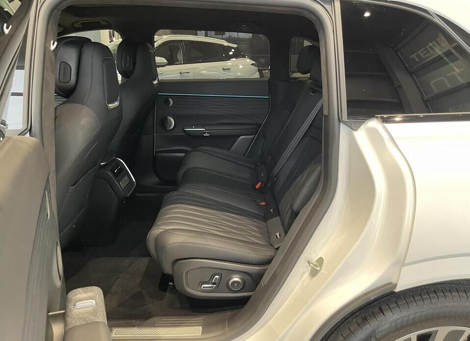 EXEED Exlantix ET 1.5hyb AT (469 л.с.) 4WD