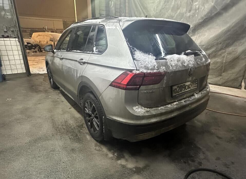 Volkswagen Tiguan, II 2.0d AMT (150 л.с.)