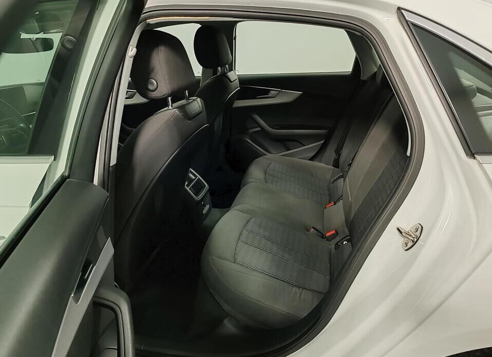 Audi A4, V (B9) 1.4 AMT (150 л.с.)