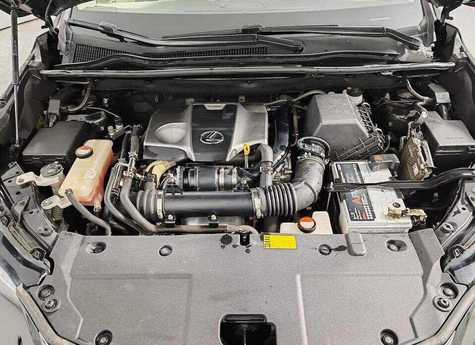 Lexus NX, I 200t 2.0 AT (238 л.с.) 4WD