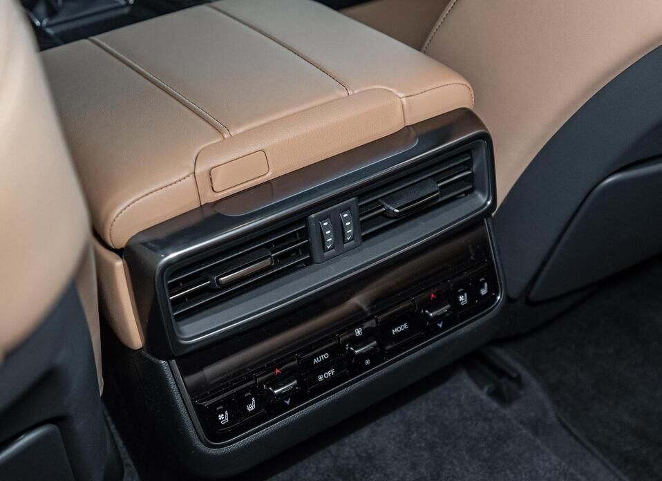 Lexus LX, IV 600 3.5 AT (415 л.с.) 4WD