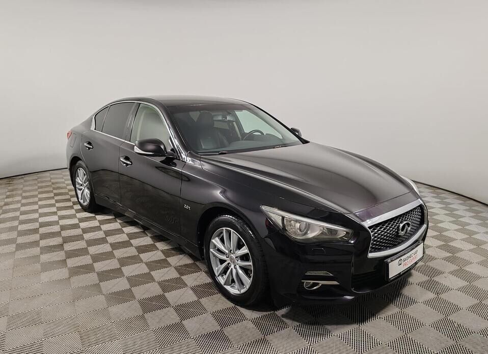Infiniti Q50, I 2.0 AT (211 л.с.)