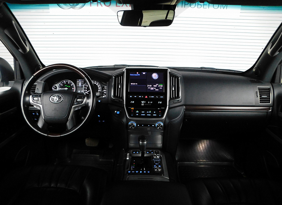 Toyota Land Cruiser, 200 Series Рестайлинг 2 4.6 AT (309 л.с.) 4WD