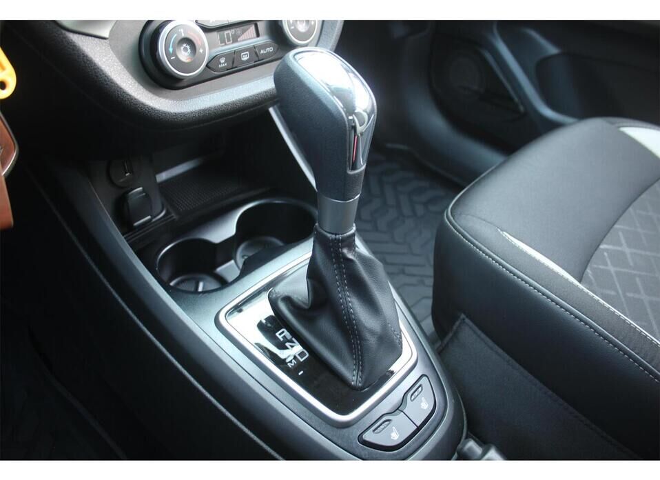LADA (ВАЗ) Vesta 1.6 CVT (113 л.с.)