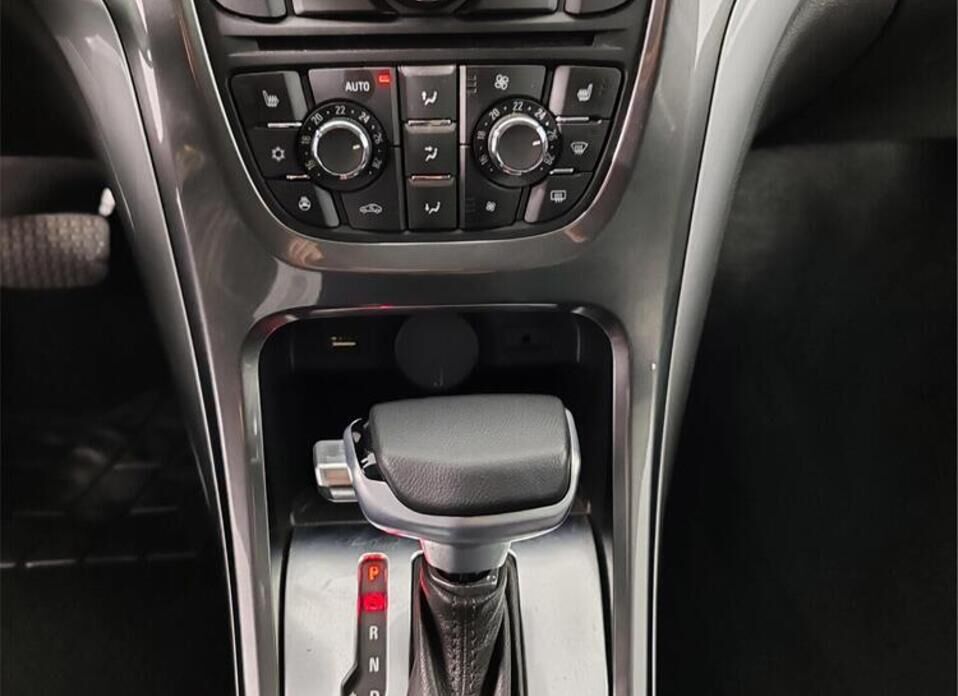 Opel Astra, J Рестайлинг 1.4 AT (140 л.с.)