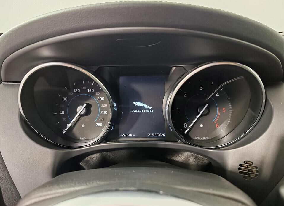 Jaguar F-Pace, I 2.0d AT (180 л.с.) 4WD