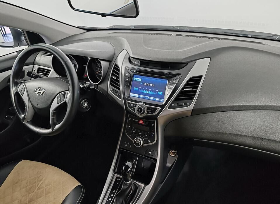 Hyundai Elantra, V (MD) Рестайлинг 1.8 AT (150 л.с.)