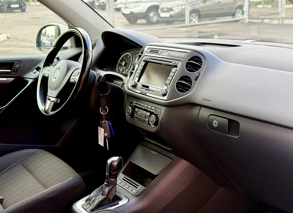 Volkswagen Tiguan, I Рестайлинг 2.0d AT (140 л.с.) 4WD