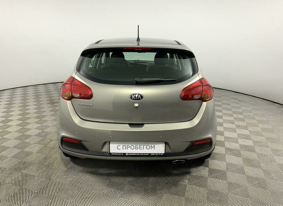 Kia Ceed 1.6 AT (129 л.с.)