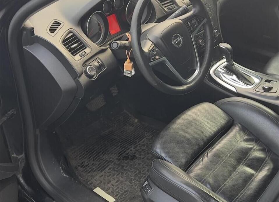 Opel Insignia, I 2.0 AT (220 л.с.)