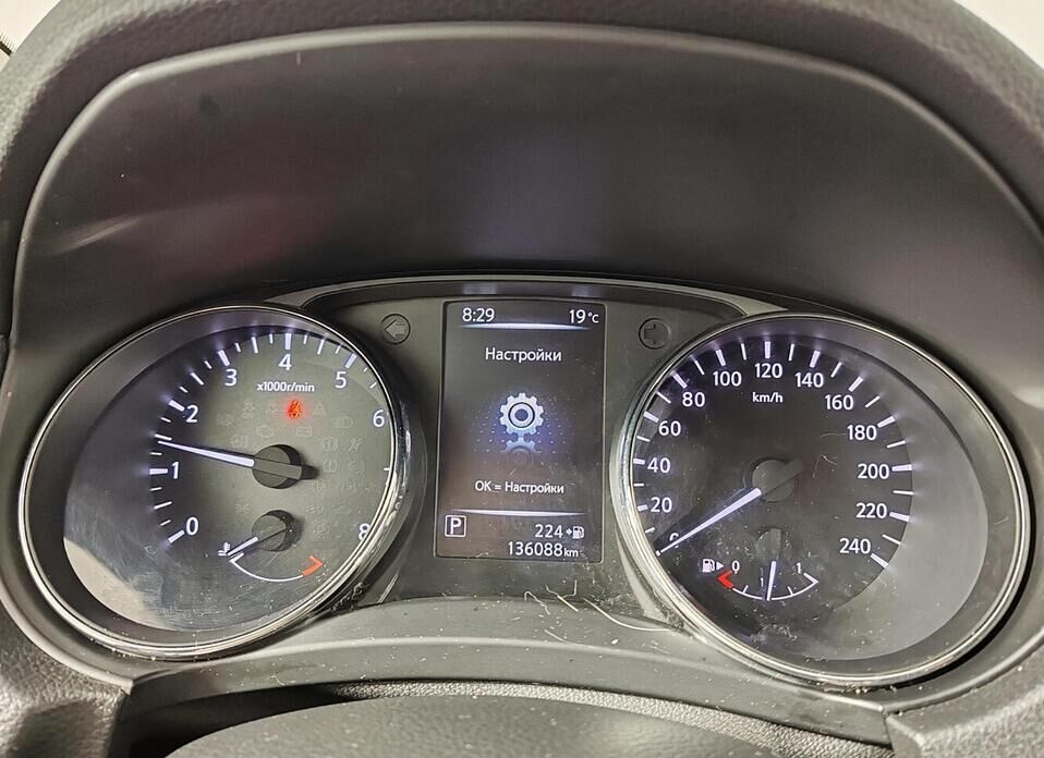 Nissan Qashqai, II Рестайлинг 2.0 CVT (144 л.с.)