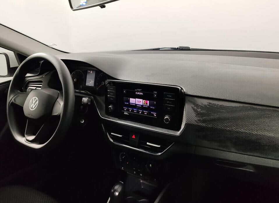 Volkswagen Polo, VI 1.6 AT (110 л.с.)