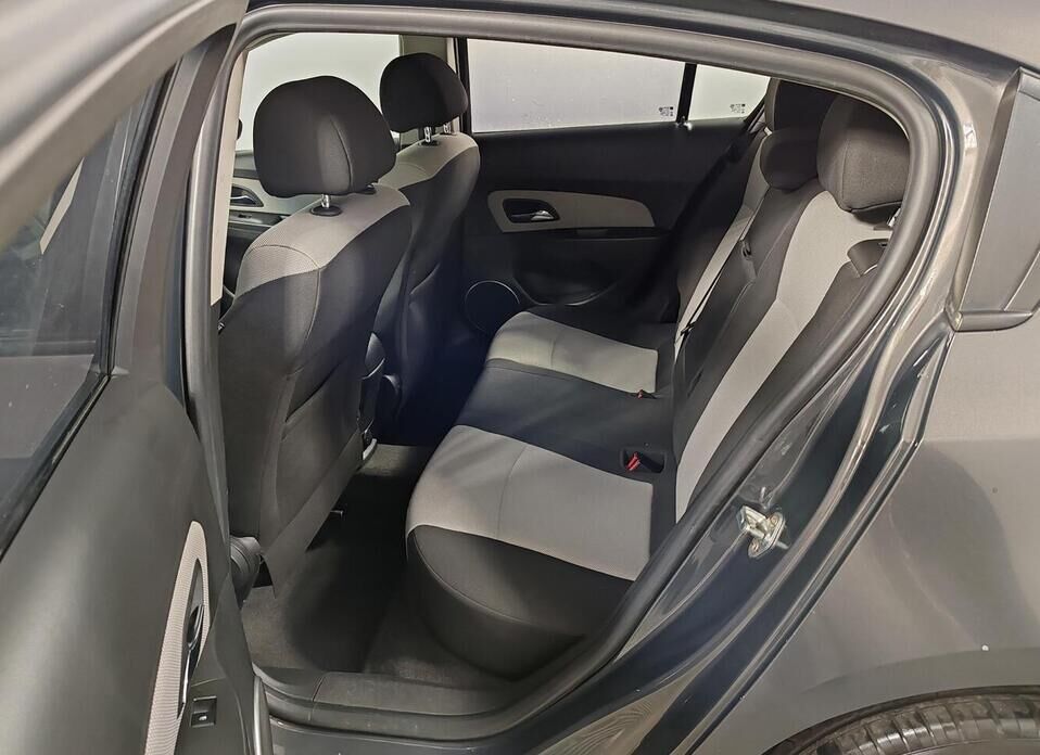 Chevrolet Cruze, I Рестайлинг 1.6 MT (109 л.с.)