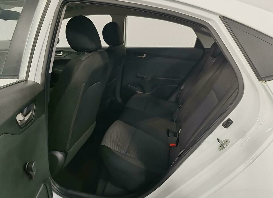 Hyundai Solaris 1.4 AT (100 л.с.)