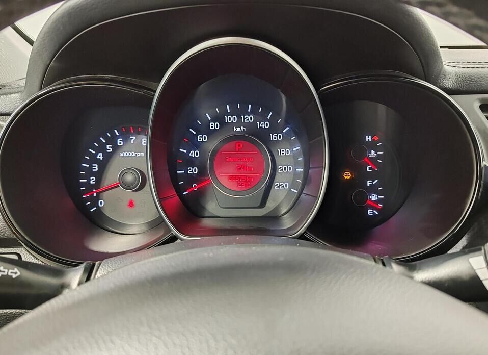 Kia Rio 1.6 AT (123 л.с.)