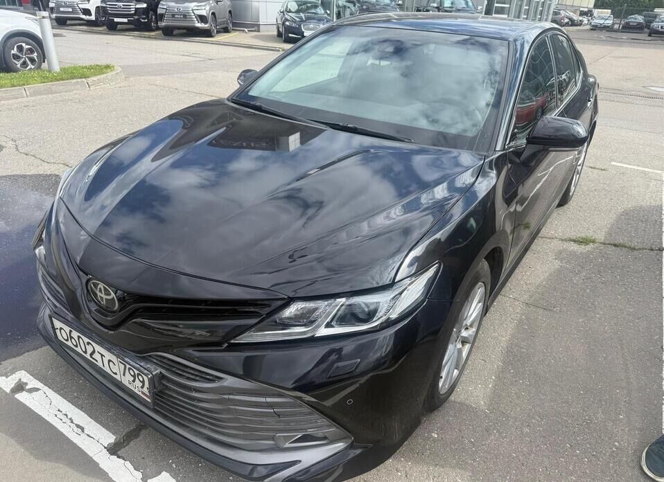 Toyota Camry 2.5 AT (181 л.с.)