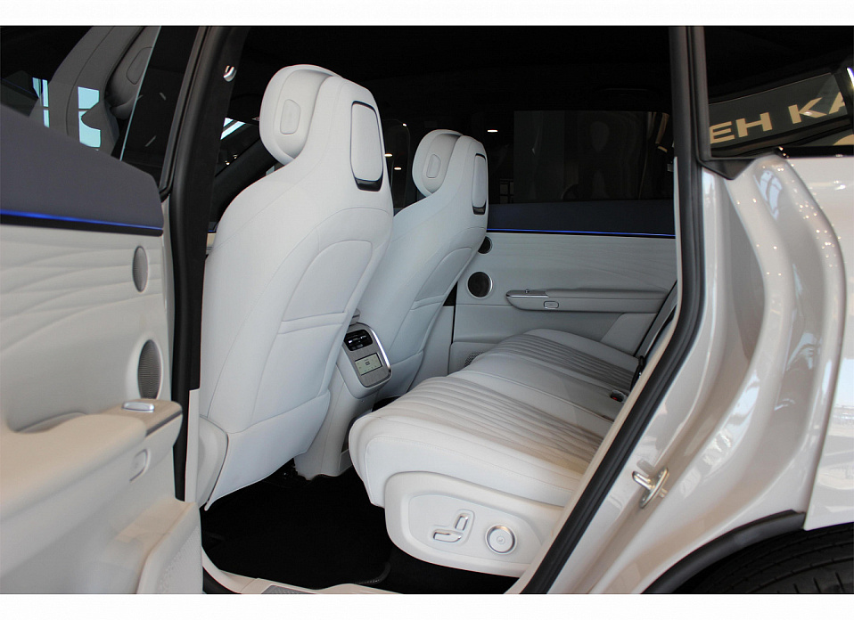 Exlantix ET 1.5hyb AT (469 л.с.) 4WD