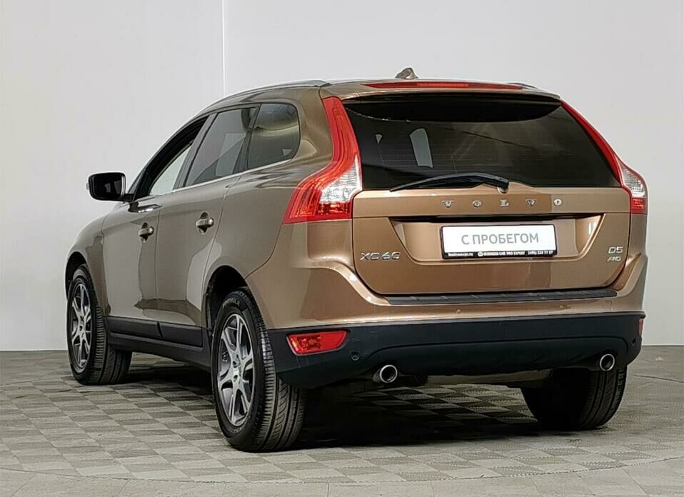 Volvo XC60 2.4d AT (215 л.с.) 4WD