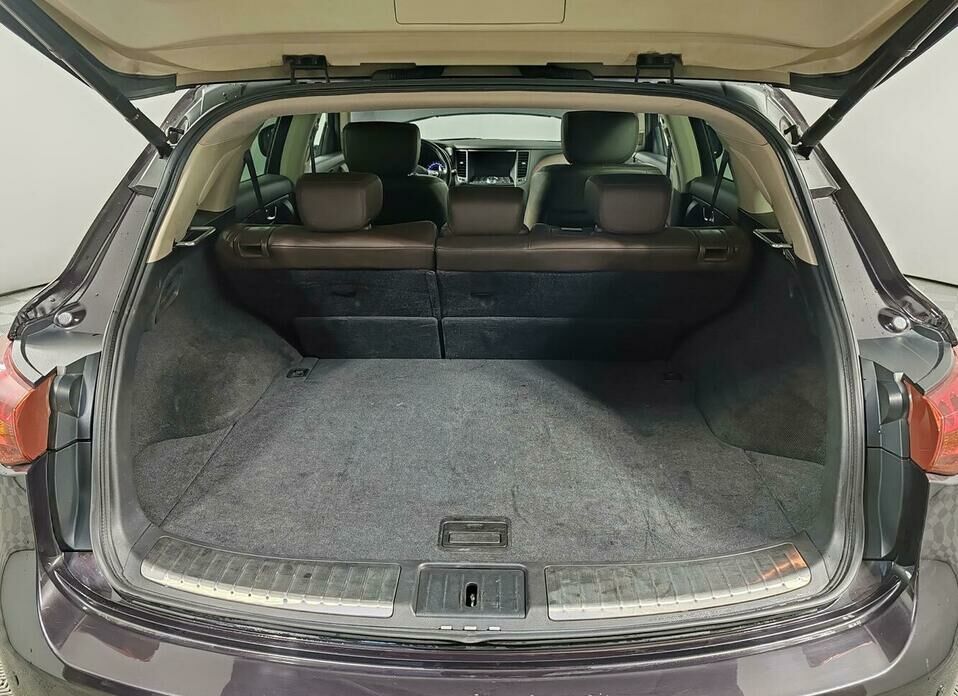 Infiniti FX FX37 3.7 AT (333 л.с.) 4WD