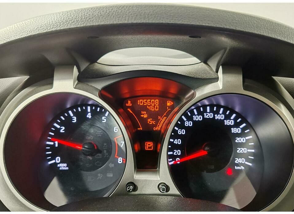 Nissan Juke 1.6 CVT (117 л.с.)