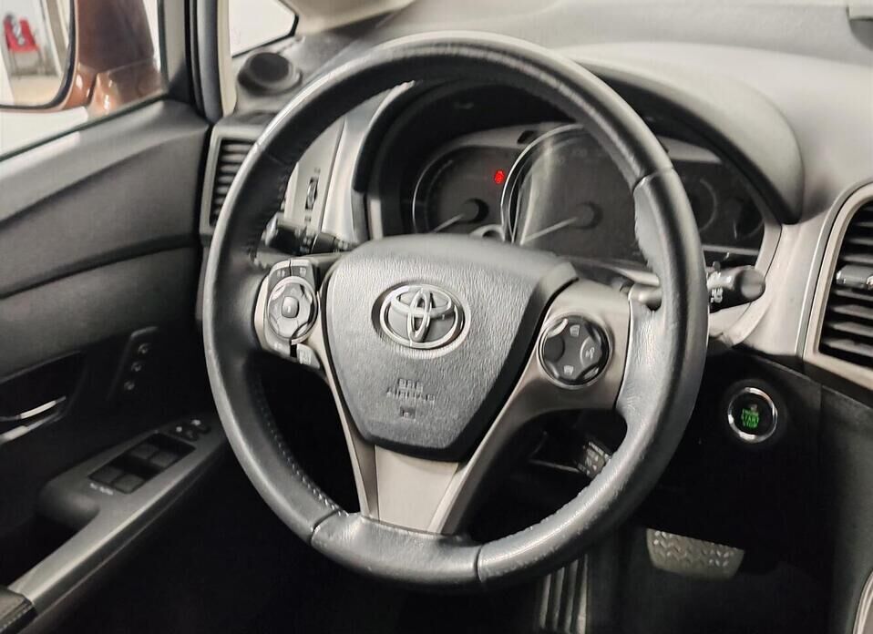 Toyota Venza, I Рестайлинг 2.7 AT (185 л.с.) 4WD
