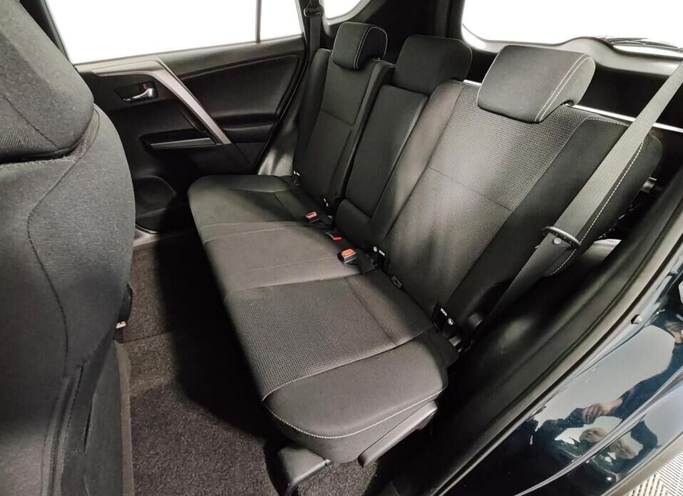 Toyota RAV4, IV (XA40) Рестайлинг 2.0 CVT (146 л.с.) 4WD