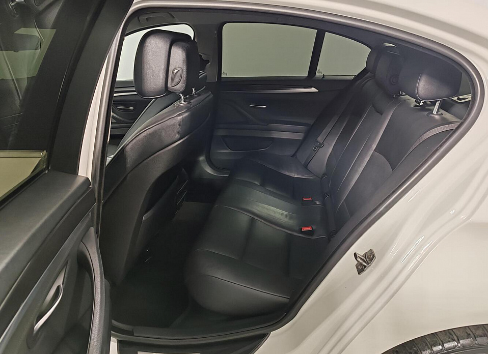 BMW 5 серии, VI (F10/F11/F07) 525d xDrive 2.0d AT (218 л.с.) 4WD