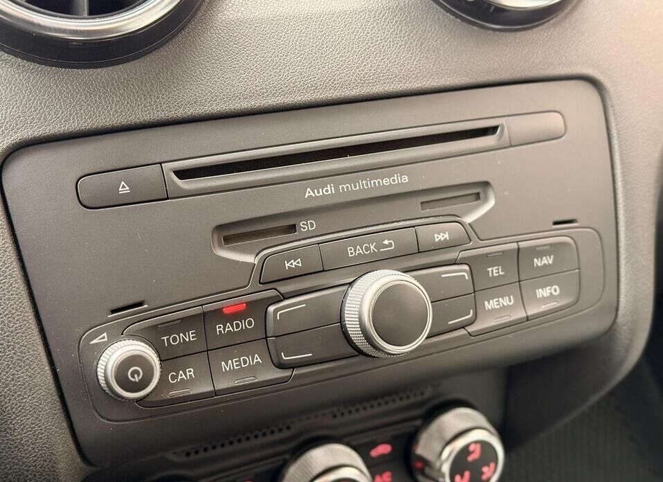 Audi A1, I (8X) 1.4 AMT (122 л.с.)