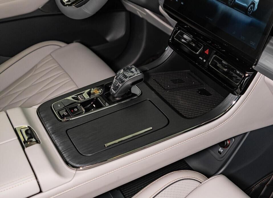 GAC GS8, II Dragon 2.0 AT (231 л.с.) 4WD