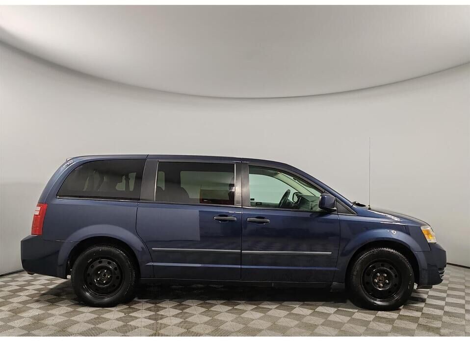 Dodge Caravan Grand 3.3 AT (173 л.с.)