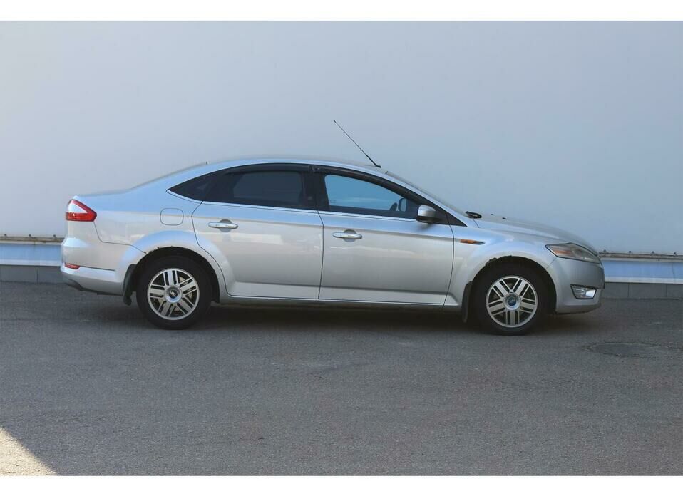 Ford Mondeo 2.3 AT (161 л.с.)