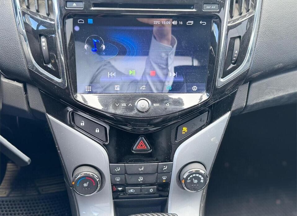 Chevrolet Cruze 1.6 AT (109 л.с.)
