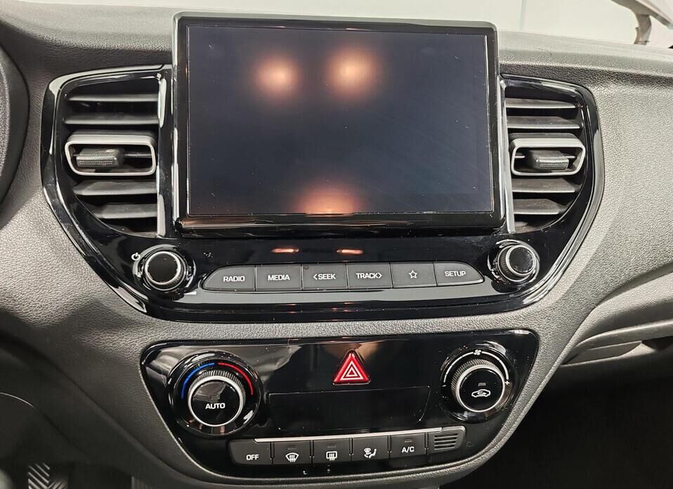 Hyundai Solaris 1.6 MT (123 л.с.)