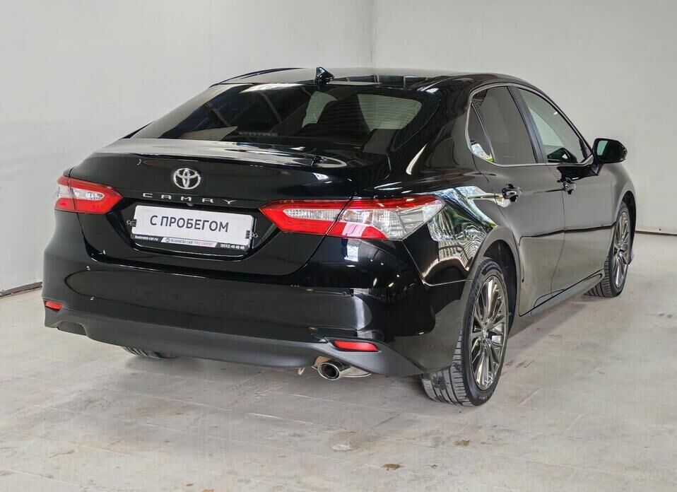 Toyota Camry 2.5 AT (181 л.с.)