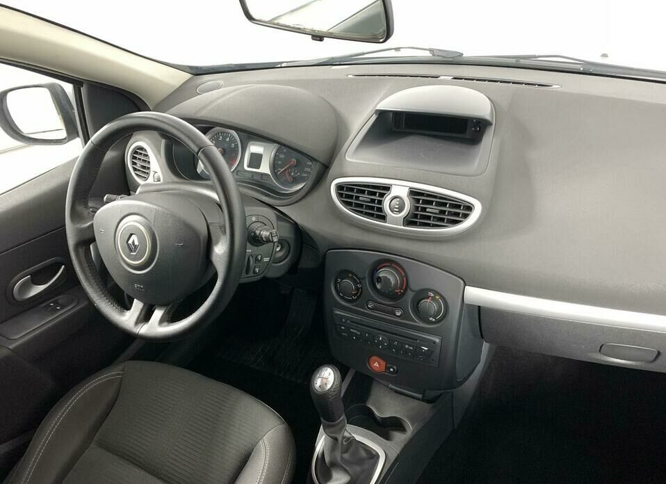 Renault Clio 1.2 MT (75 л.с.)