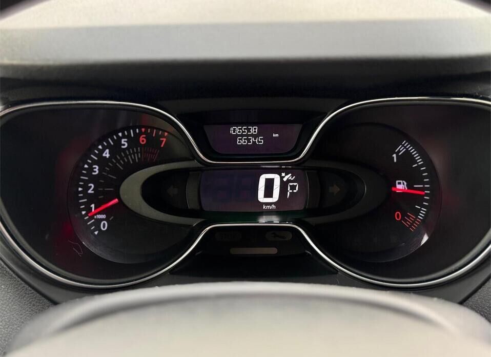 Renault Kaptur, I 1.6 CVT (114 л.с.)