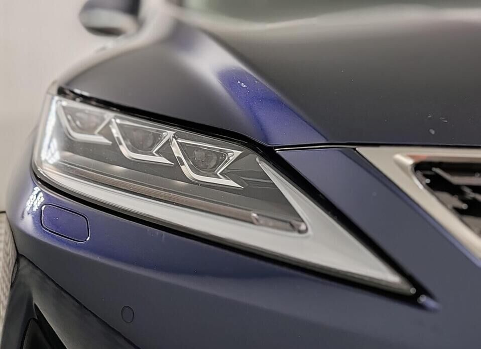 Lexus RX, IV Рестайлинг 300 2.0 AT (238 л.с.) 4WD