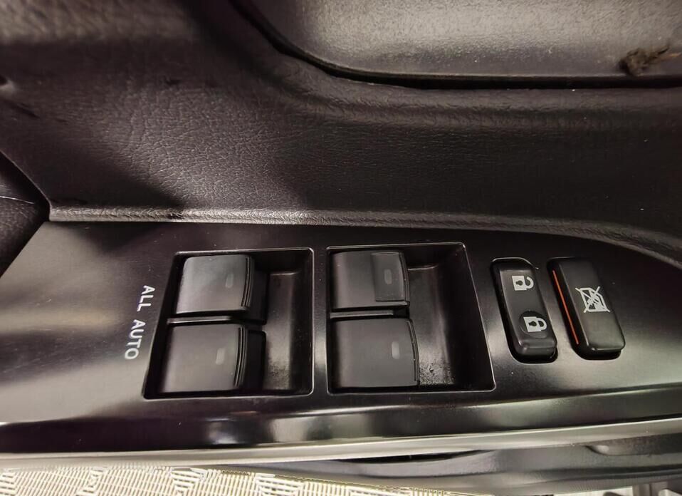 Toyota Land Cruiser, 200 Series Рестайлинг 2 4.5d AT (249 л.с.) 4WD