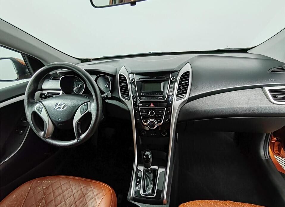 Hyundai i30, II Рестайлинг 1.6 AT (130 л.с.)