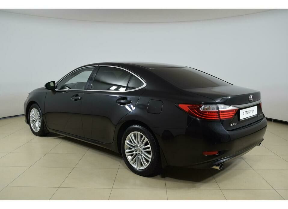 Lexus ES 250 2.5 AT (184 л.с.)