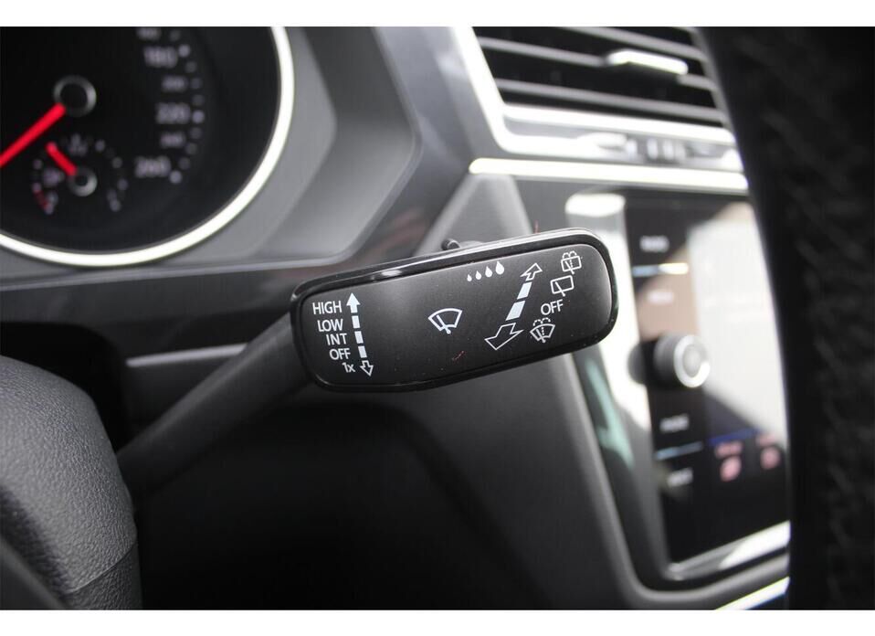 Volkswagen Tiguan, II 2.0d AMT (150 л.с.) 4WD