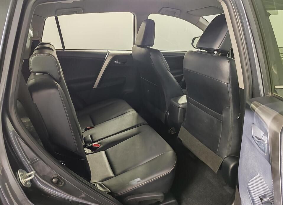 Toyota RAV4, IV (XA40) 2.0 CVT (146 л.с.) 4WD