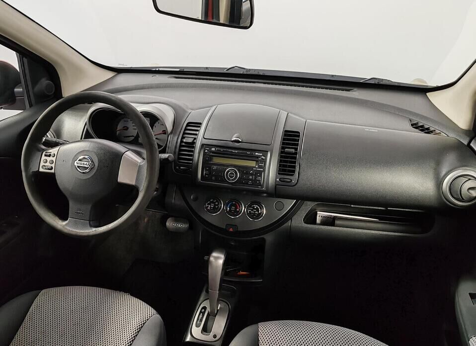 Nissan Note 1.6 AT (110 л.с.)