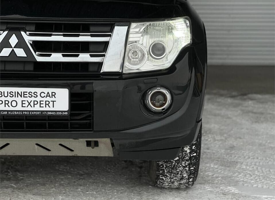 Mitsubishi Pajero, IV Рестайлинг 1 3.0 AT (178 л.с.) 4WD