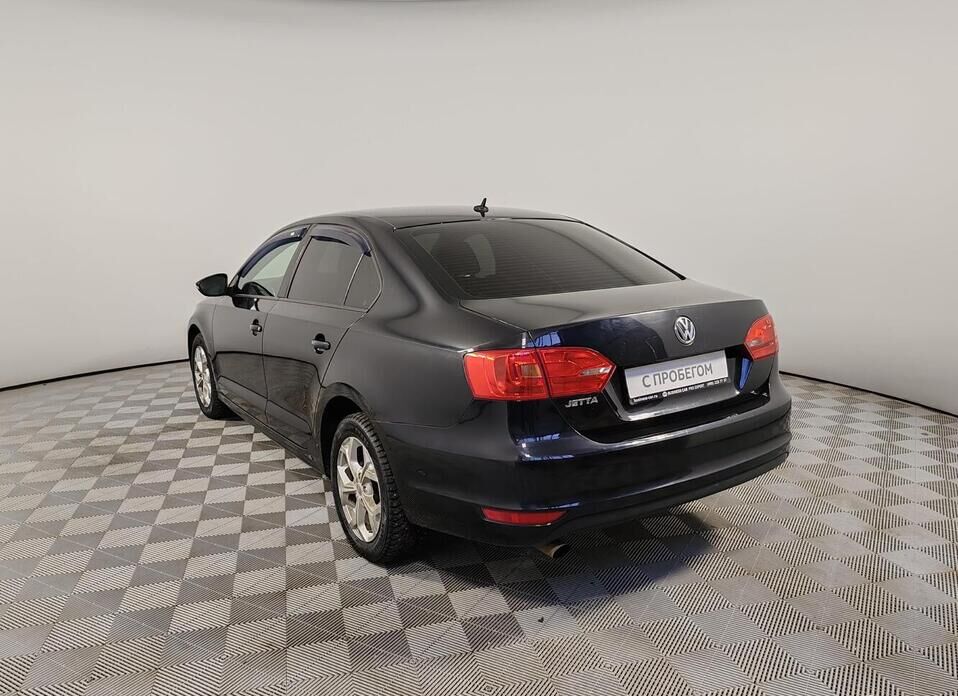 Volkswagen Jetta 1.6 AT (105 л.с.)