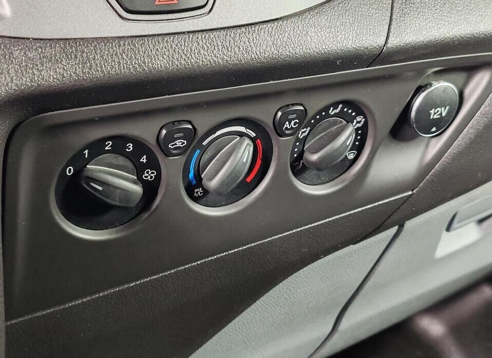 Ford Transit Custom, I SWB Van 2.2d MT (100 л.с.)