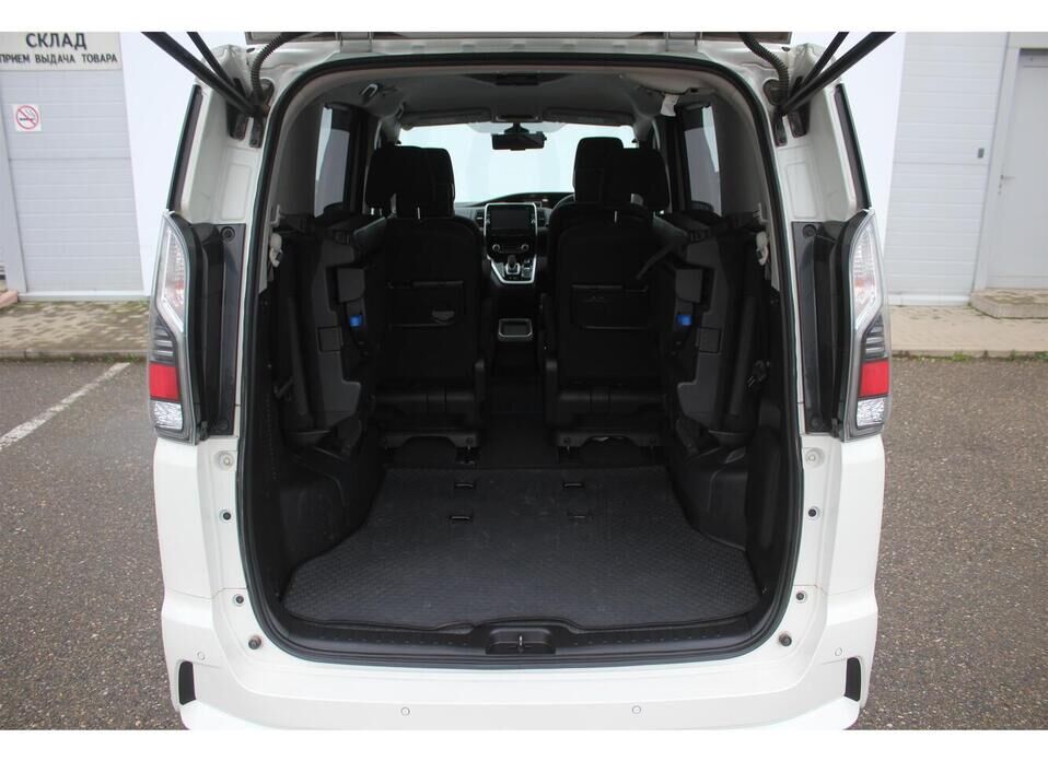 Nissan Serena, V (C27) 1.2hyb AT (136 л.с.)