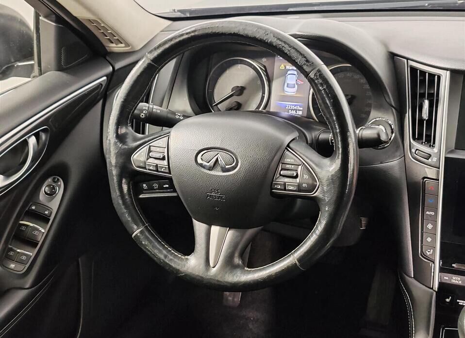 Infiniti Q50, I 2.0 AT (211 л.с.)